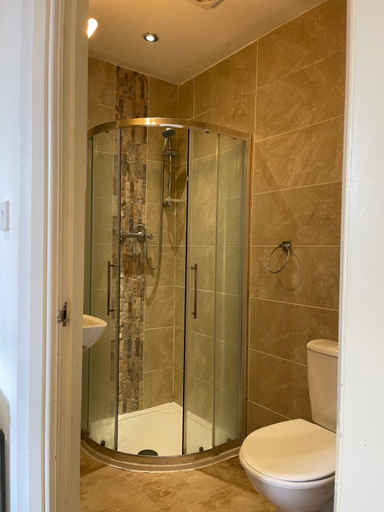 Bathroom, Town centre, very convenient, Stoke-on-Trent