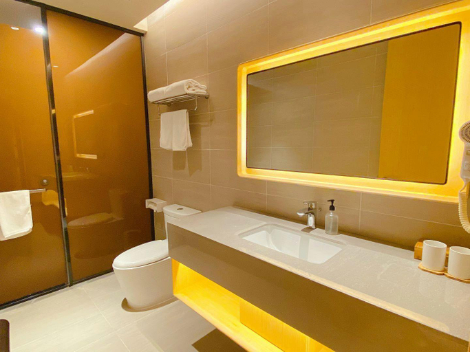Bathroom 3, Ji Hotel Xian North Railway Station Administration Center, Xi'an