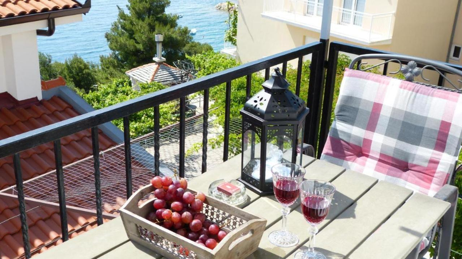 Others 5, Beach apartments Nemira, Omiš