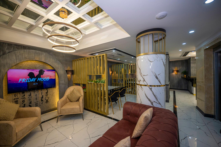 Public Area, Hotel California, Fatih
