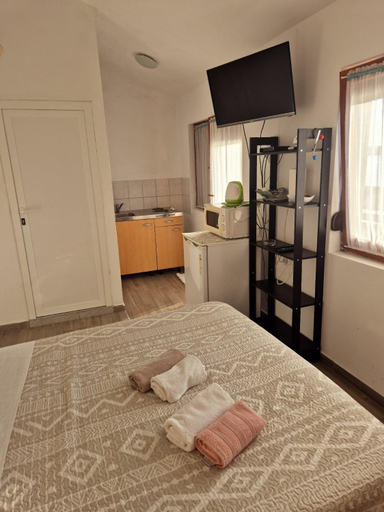 Others 5, Apartments Bele, Jasenice