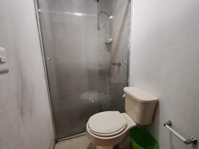 Bathroom 2, Hostal vitta, Guadalajara