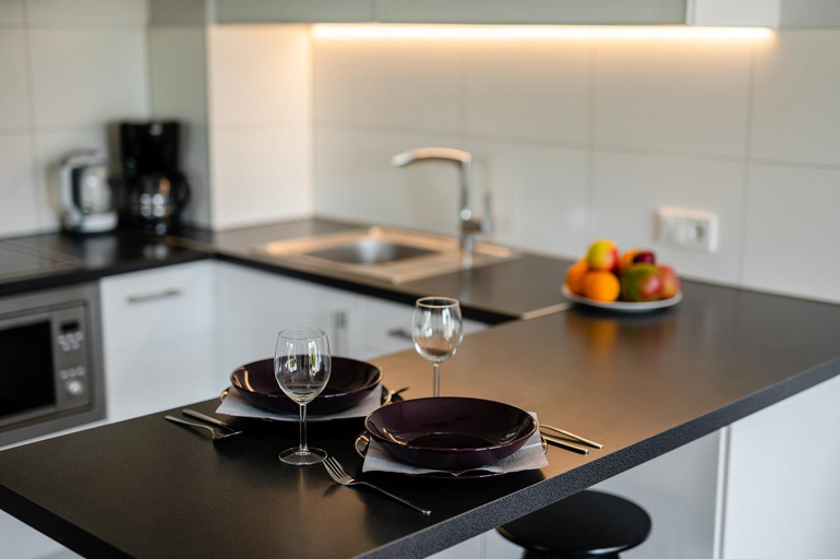 Others 4, APARTAMENTY ISKRA, Strzelce