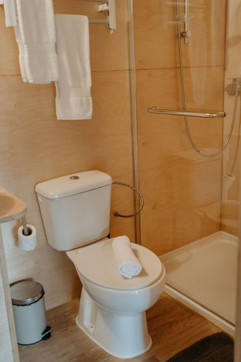 Bathroom 4, Parque dos Monges, Alcobaça