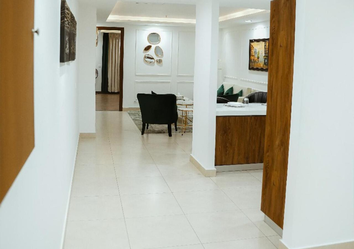 Others 3, Goldcrest - 1 Bedroom Luxury Apartment - Lahore, Lahore