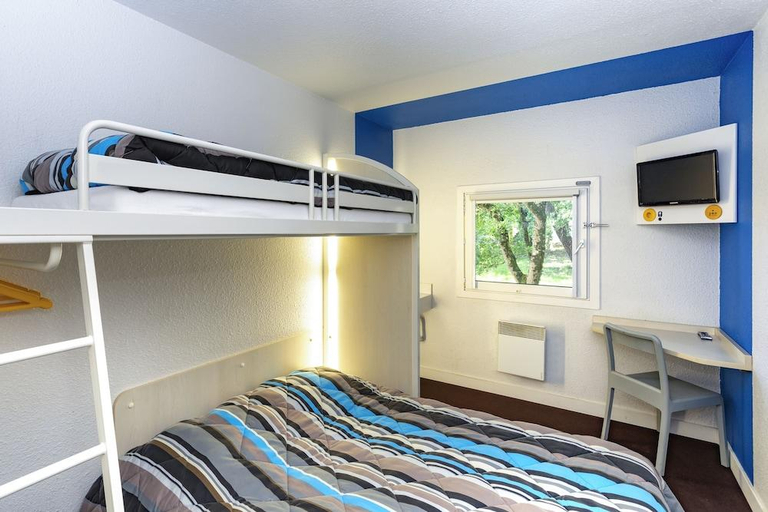 Bedroom 3, Kyriad Eco - Tours Nord, Indre-et-Loire