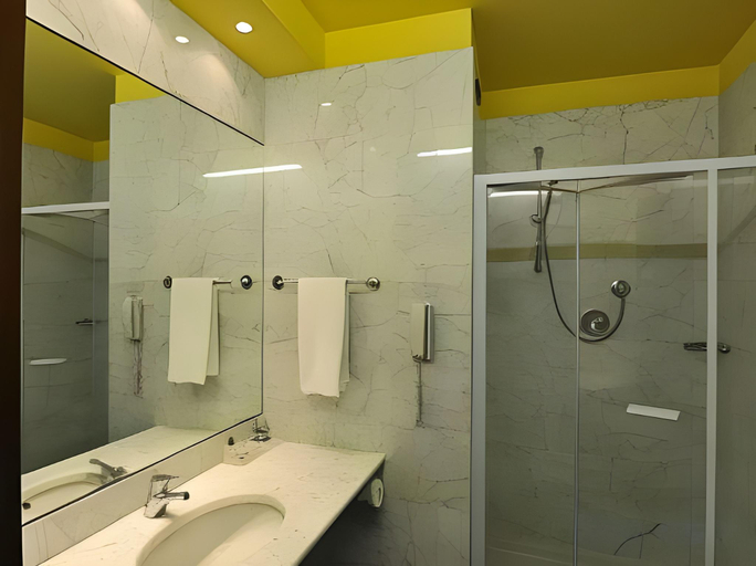 Bathroom 4, Art Hotel Boston, Torino