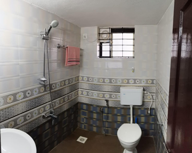 Bathroom 3, UDUPI HOMESTAY/HILL TOP VILLA , Udupi