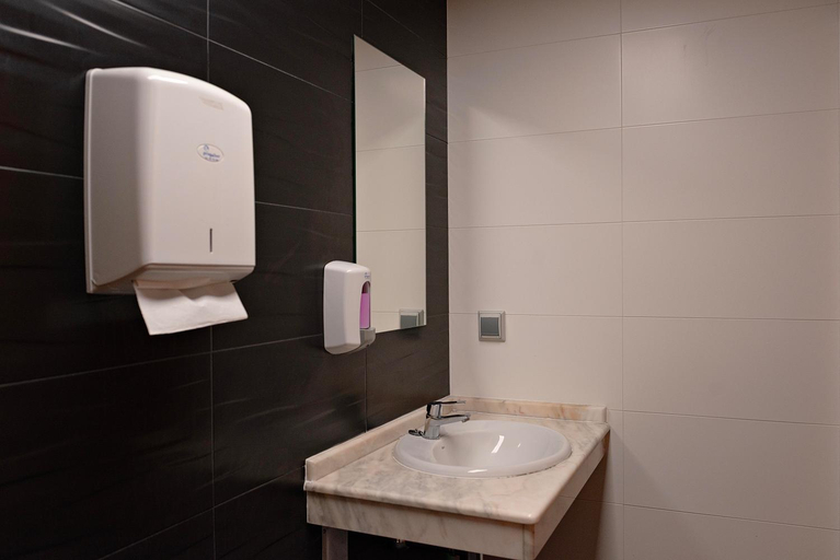 Bathroom 4, Cruce de Caminos Arzua, A Coruña