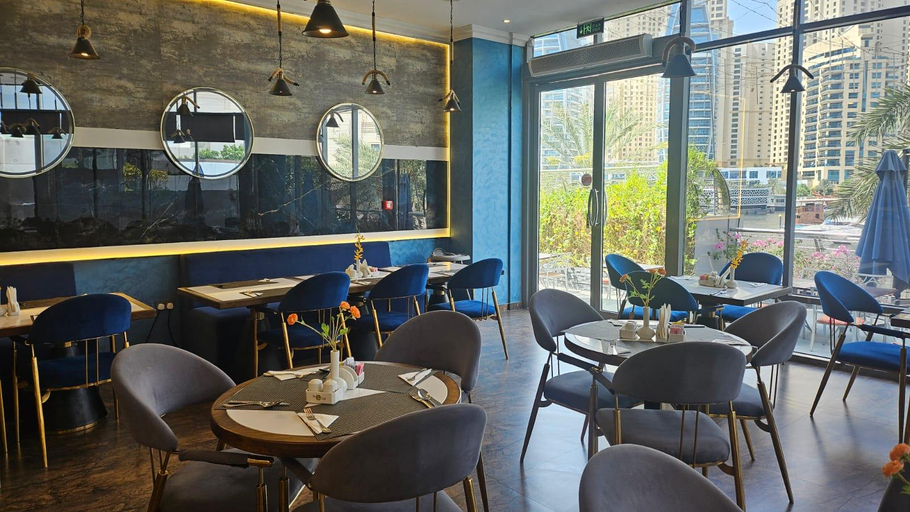Food & Drinks 5, Signature Hotel Apartments and Spa Marina, Dubai