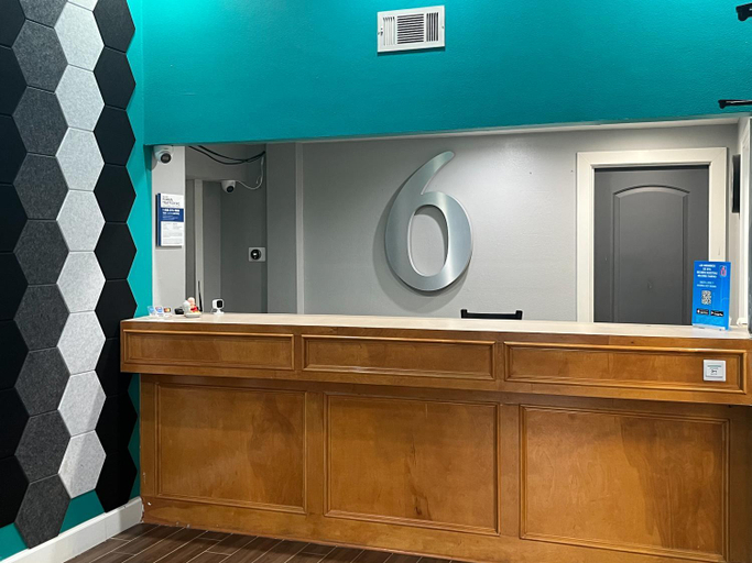 Public Area 3, Motel 6 Morrilton, AR, Conway