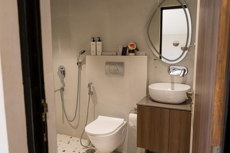 Bathroom 5, Himadvaya - The Himalayan Prism, Almora