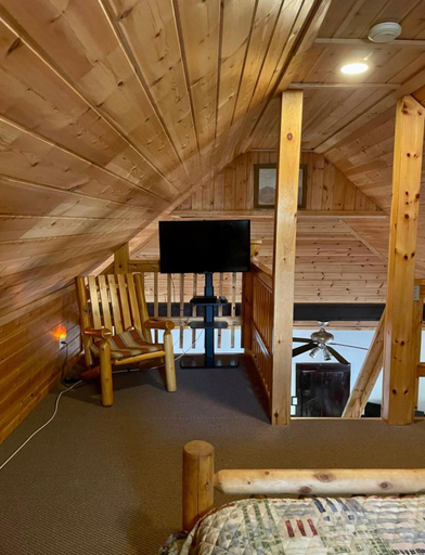 Bedroom 2, The Elms Waterfront Cottages, Warren