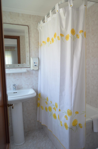 Bathroom 5, Hosteria Somo, Cantabria