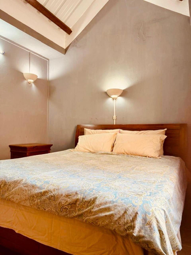 Others 4, Baleau villas