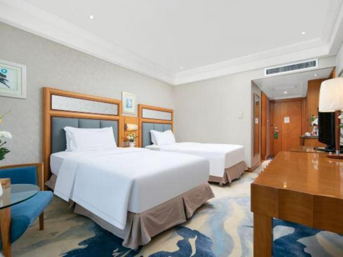 Bedroom 3, Wuhan Premier Mayflowers Hotel, Wuhan