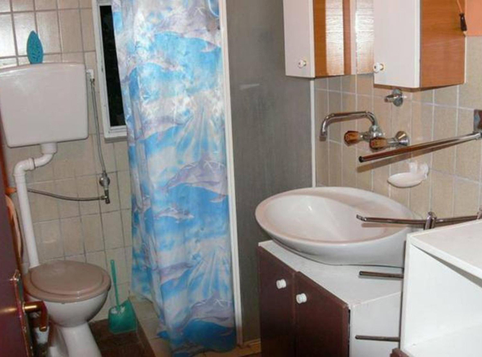 Bathroom 4, Apartments Roksandić, Vir