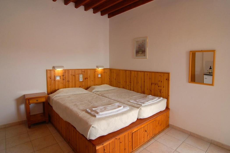 Bedroom 5, Coliseum Studios & Apartments, South Aegean