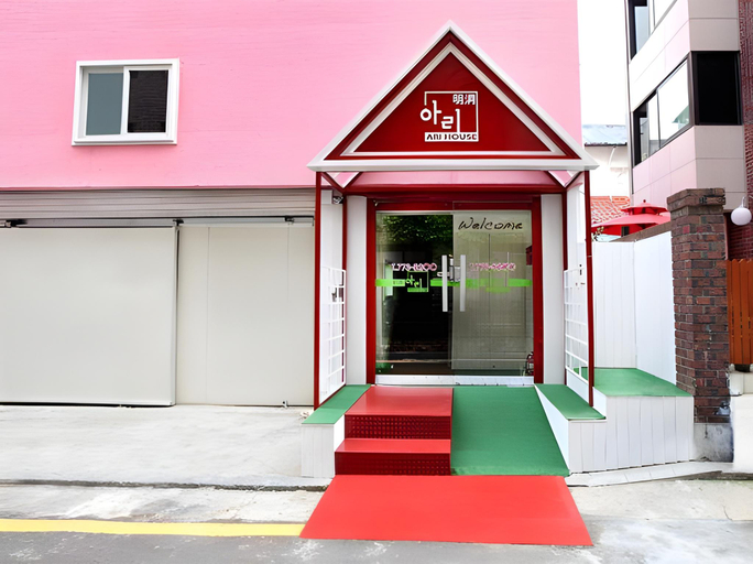 Exterior & Views 3, Ari Guesthouse, Jung