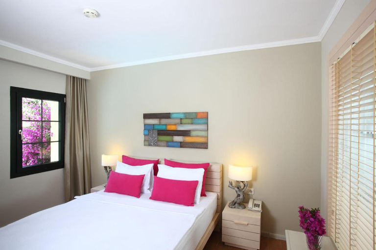 Bedroom 3, Zeytinada Hotel, Bodrum
