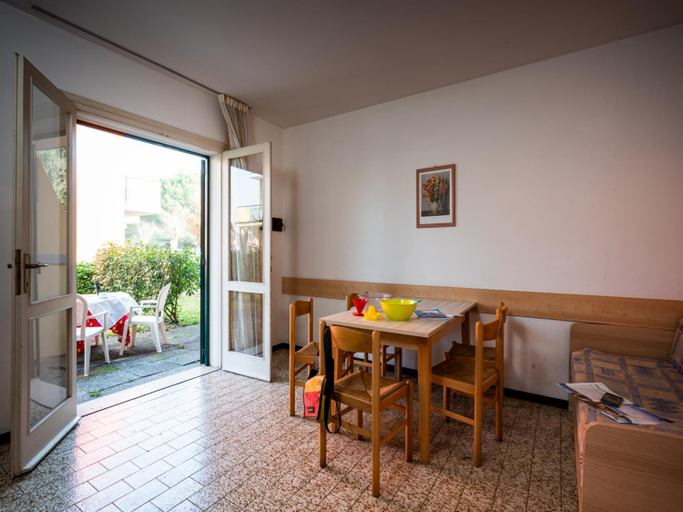Facilities 4, Charming villa with swimming pool near the beach, Venezia