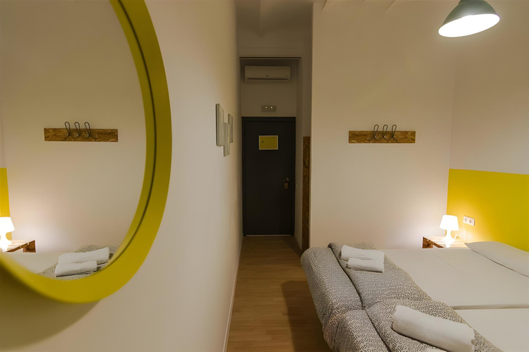 Bedroom 2, Bed and Bike Barcelona, Barcelona