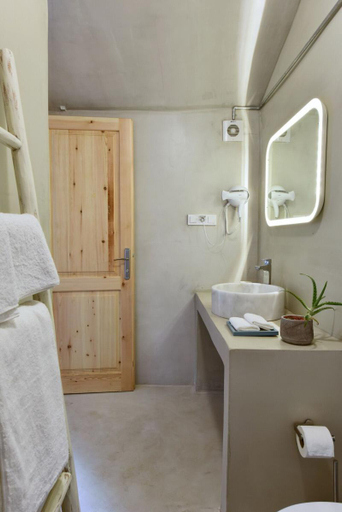Bathroom 3, Cunda Ilios Hotel, Ayvalık
