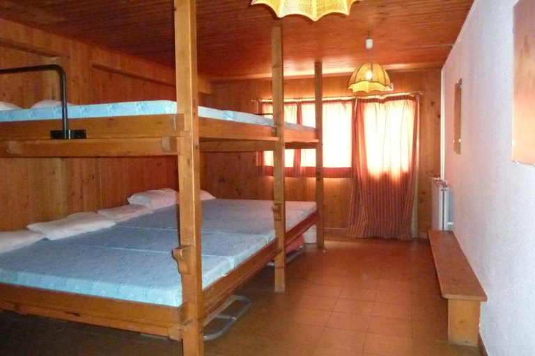 Bedroom 3, Albergue "El Aguila", Huesca