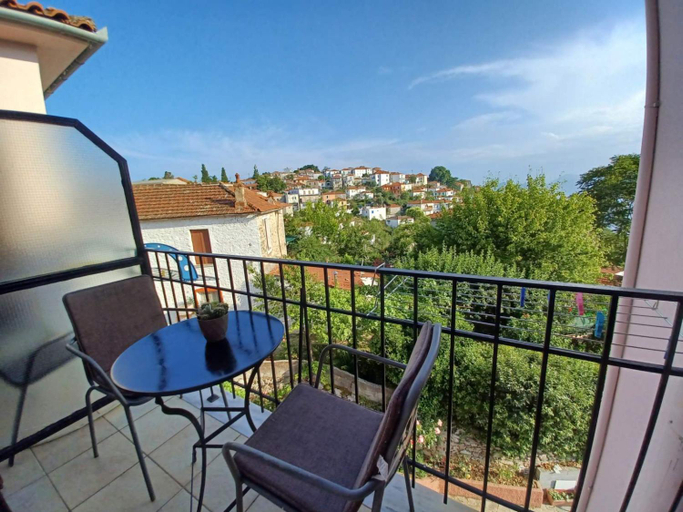 Others 3, Maravelias Rooms, Thessaly