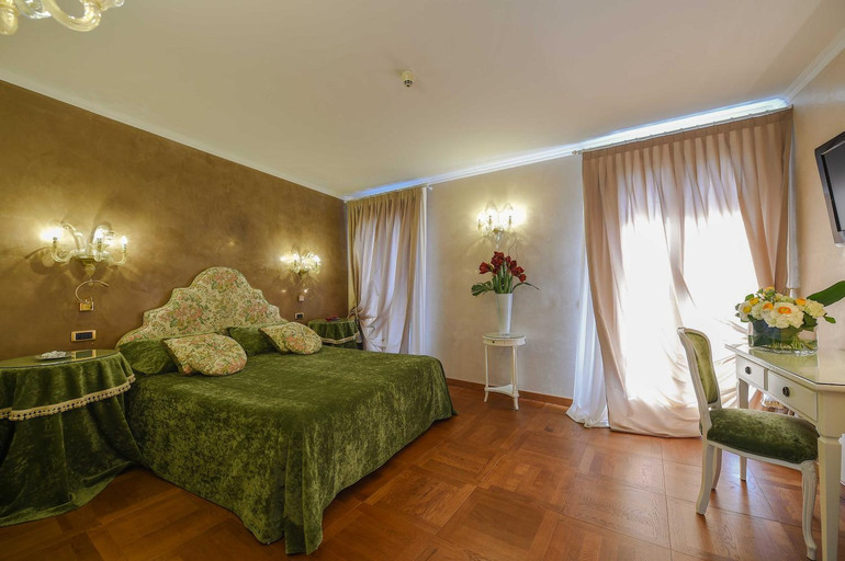 Bedroom, Casa Savoia & Casa Jolanda, Venezia