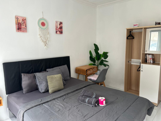 Bedroom 3, White Sandat Guest House, Gianyar