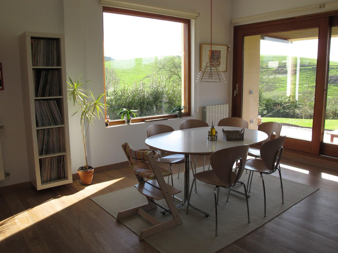 Others 5, Holiday Home near Santander Beach, Cantabria