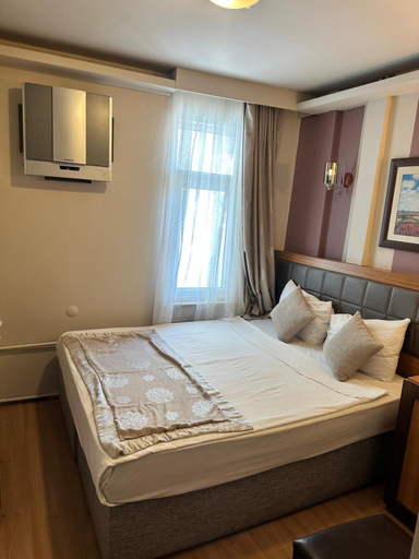 Bedroom 3, Anzac Hotel, Merkez