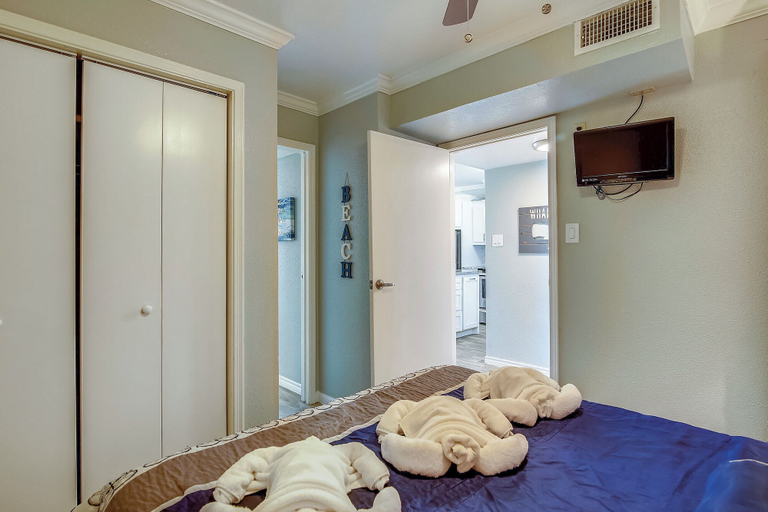 Bedroom 2, Room with a View by Ryson Vacation Rentals, Galveston