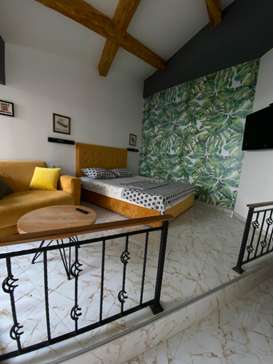 Others 3, Palm Suite - City center