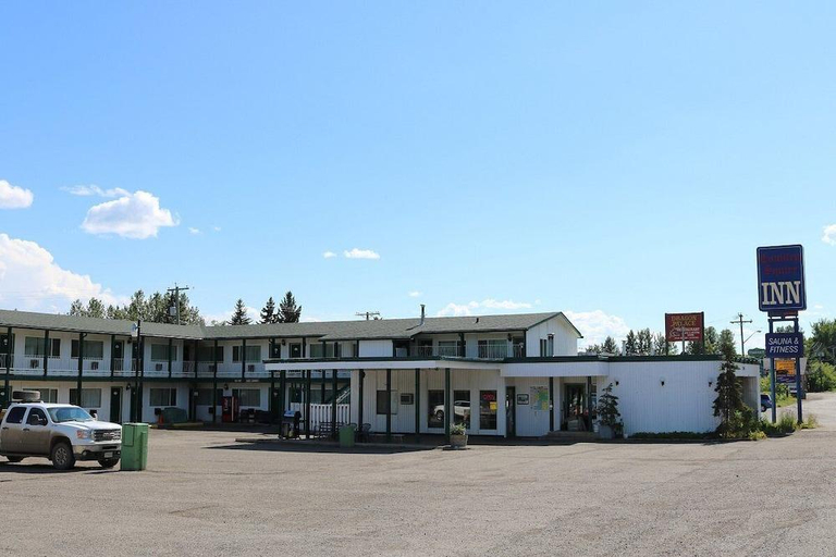 Exterior & Views 2, COUNTRY SQUIRE MOTOR INN, Peace River