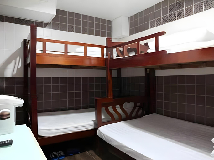Bedroom 3, Very Good Hotel, Kowloon
