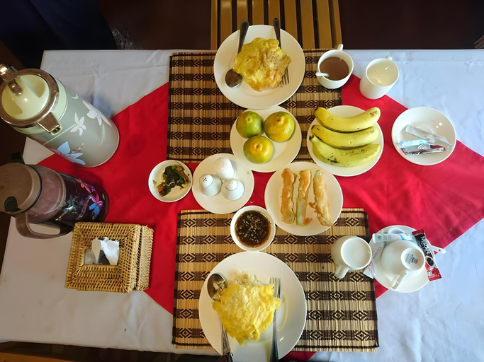 Food & Drinks, Golden Fish Motel Nyaung Shwe, Taunggye