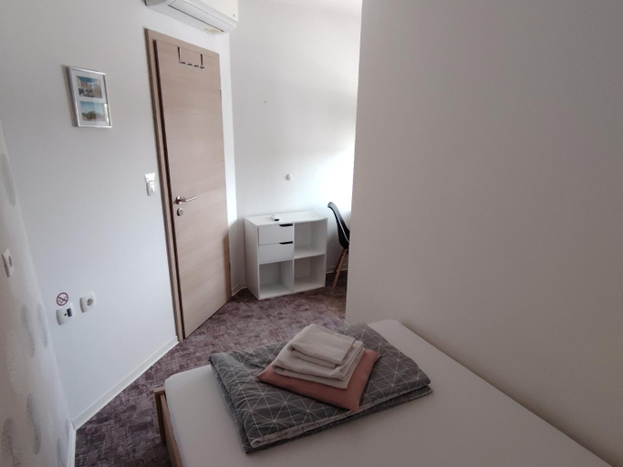 Bedroom 2, RoomPoint, Ljubljana