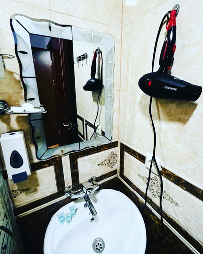 Bathroom 4, Georgian Palace, Tskaltubo