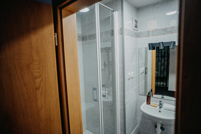 Bathroom 2, Casa, Hradec Králové