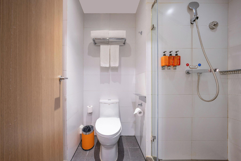 Bathroom 3, Orange Hotel Tianjin Jiefang South Road, Tianjin