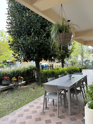 4, Baki B&B, Rimini