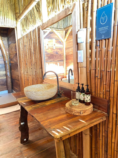 Bathroom 2, PALAA MAYAPO ECOLODGE, Manaure