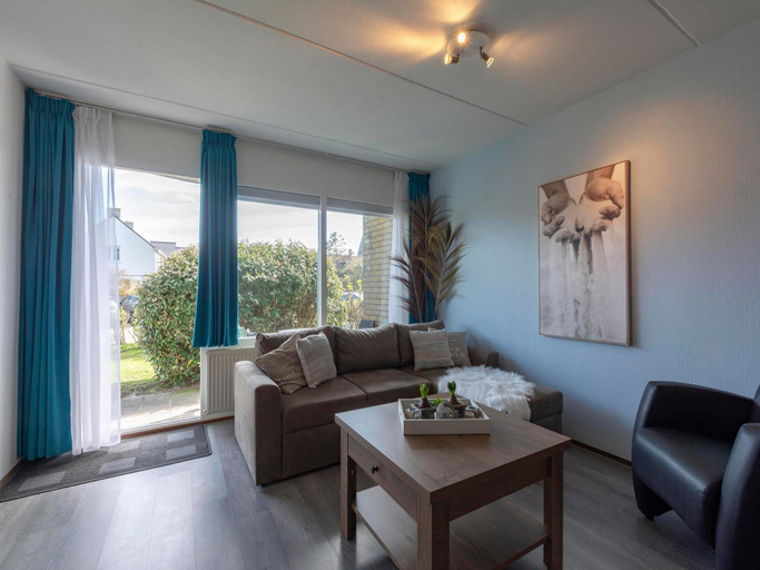 Others 4, Beachside Bliss in Callantsoog, Zijpe