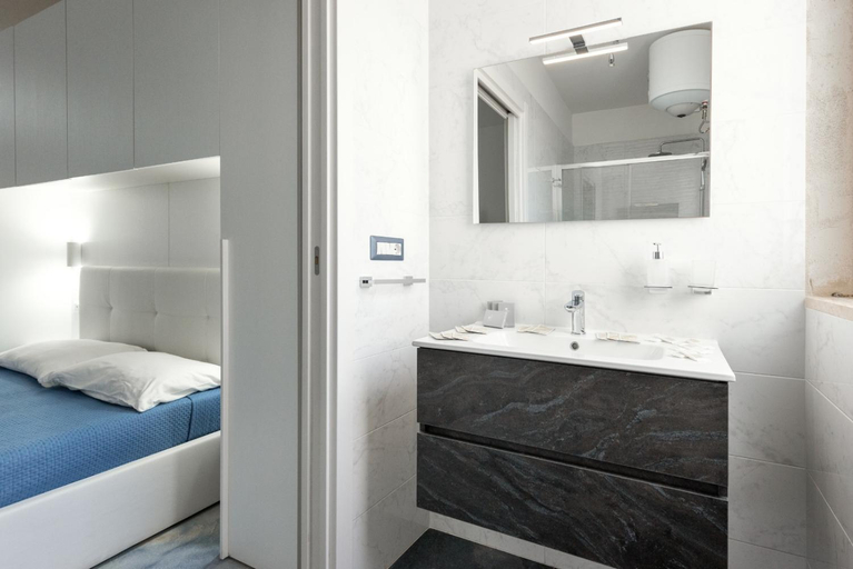 Bathroom 3, Infinity Residence con Parcheggio, Lecce