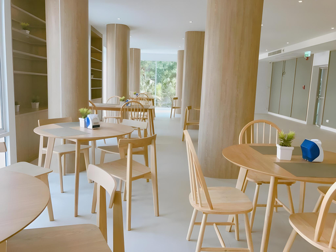 Food & Drinks 5, Sriracha Seabreeze Hotel, Si Racha