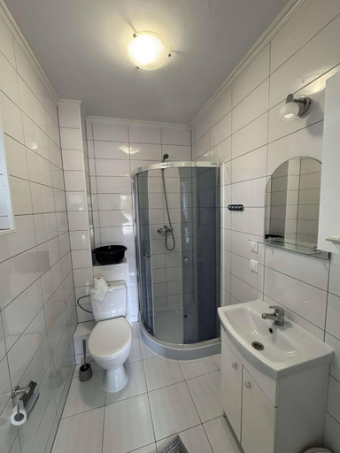 Bathroom 2, Pokoje goscinne U Sylwii, Sławno