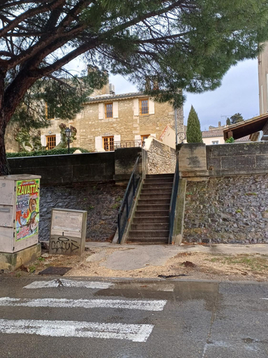 Others 4, chambre d hotes Aramon, Gard