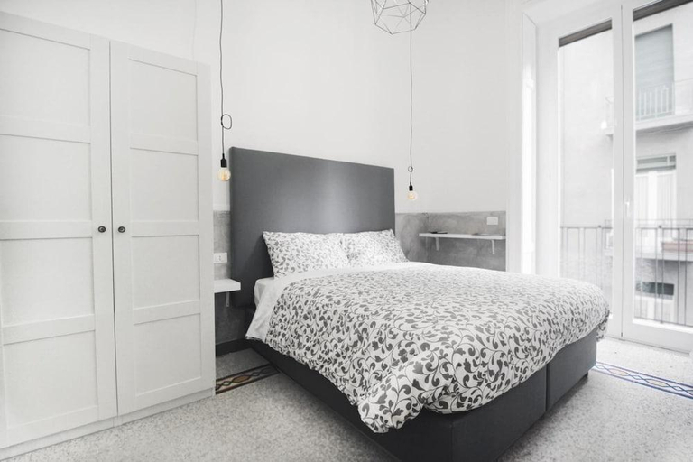 Bedroom 4, Toledostop, Napoli